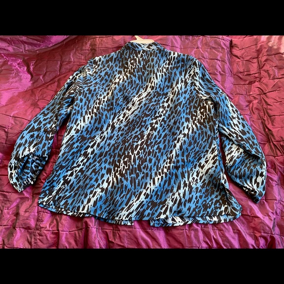 Notations 3-in-1 Layered Blouse - Picture 10 of 10